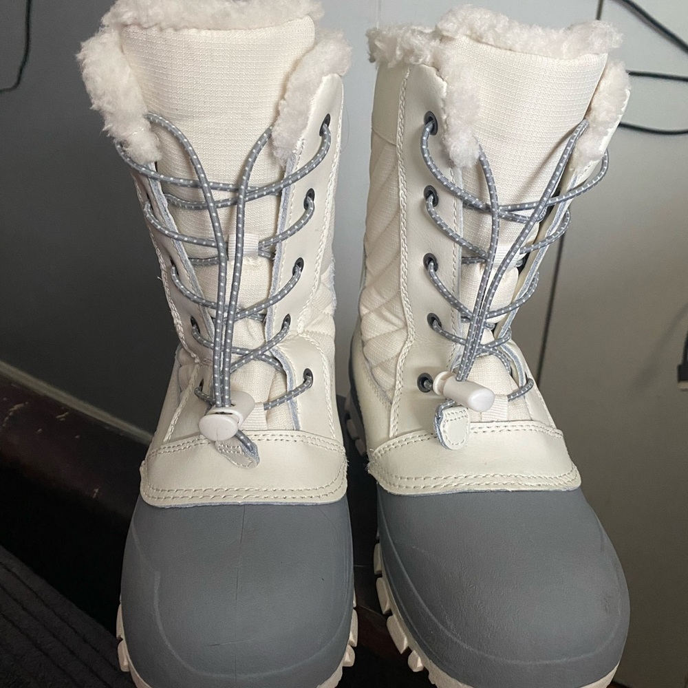 Target Women's Cozy White and Gray Winter Boots